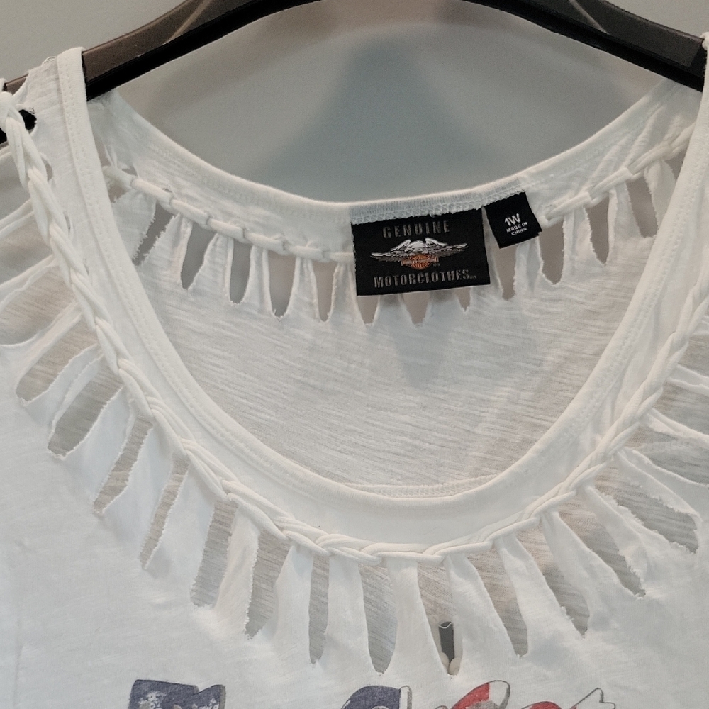 Harley-Davidson White Cut-Out Tee with Graphic Text - Picture 4 of 9